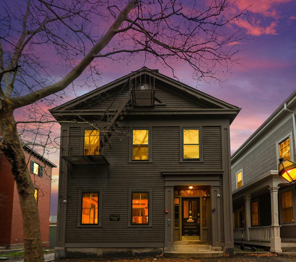 Ultra Lux Apartment Steps From Brown And Risd Providence Bagian luar foto